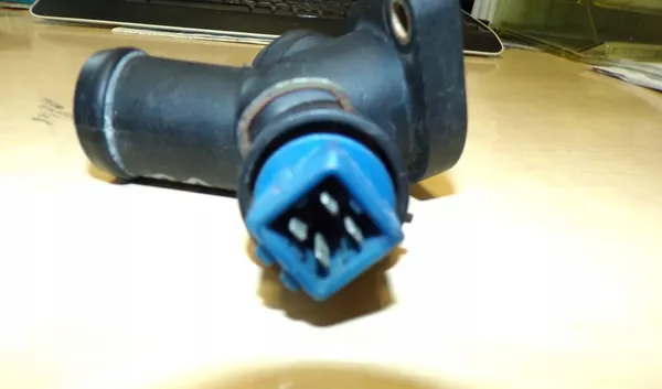 VW LT T4 Transporter 2.5 TDI Tubo de Água com Sensores OEM image 6