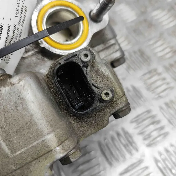 Volvo V90 II AC-kompressori 2.0L 2018 P36012838 image 8