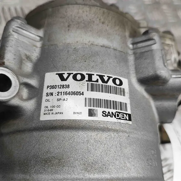 Volvo V90 II AC-kompressori 2.0L 2018 P36012838 image 9