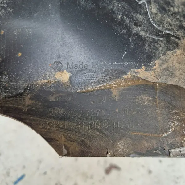 VW Amarok I Etuvasen Verhoilu 2016-2020 OEM 2H6853727 image 4