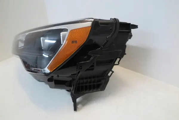 Faros delanteros LED izquierdo Audi Q3 image 3