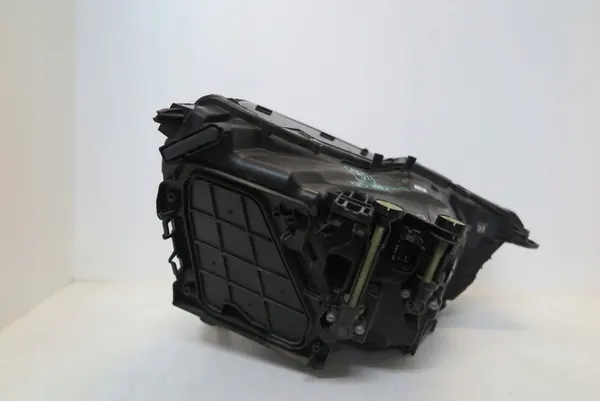 Faros delanteros LED izquierdo Audi Q3 image 8