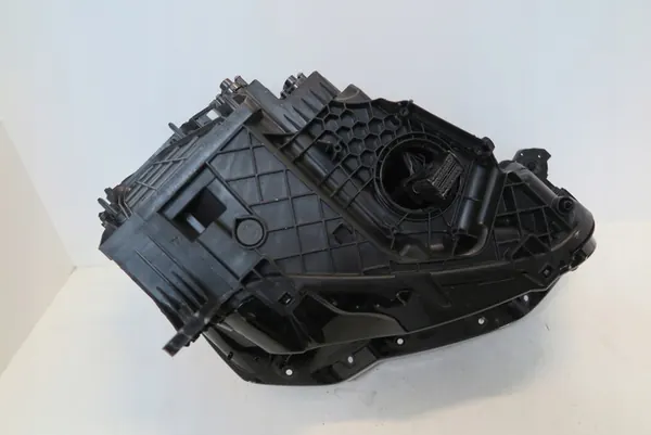 Faros delanteros LED izquierdo Audi Q3 image 9