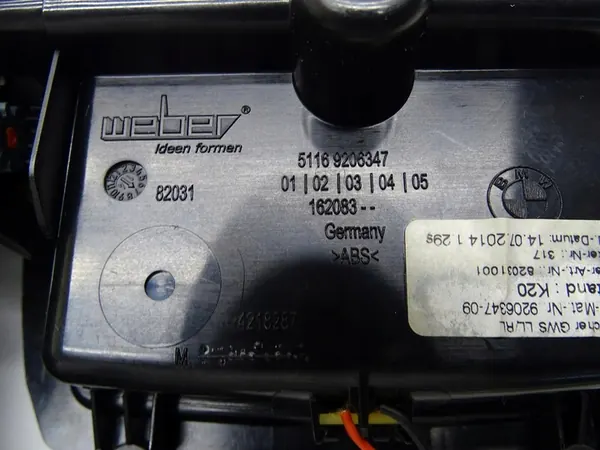 Keskikonsolin Tupakkasäiliö 9206347 BMW F10 LCI image 7