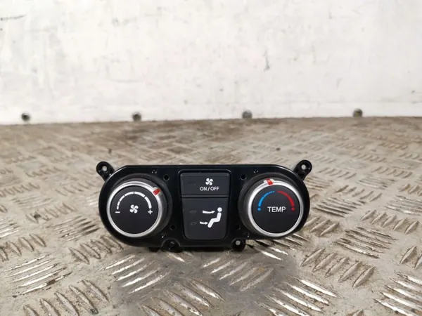 Hyundai Santa Fe ilmastointipaneeli OEM FBZ11283 - Käytetty image 2