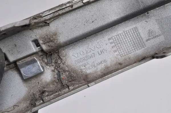 Volvo S60 I Bumperstrip Achter Links OEM 08693647 image 7