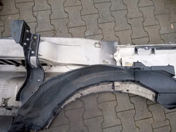 OEM A9618846874 Ohjaamon Pidennys Oikea Taka Mercedes Actros MP4 image 4