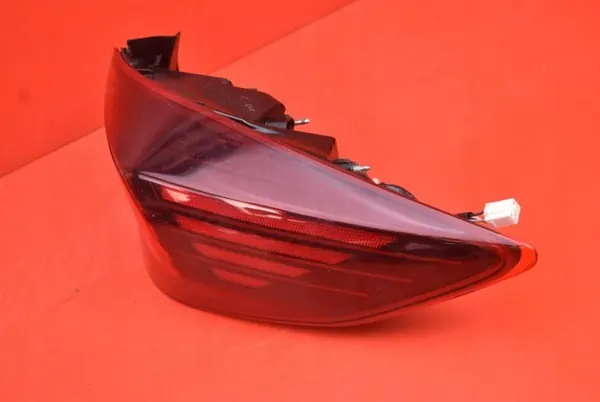 Lámpara Trasera Derecha Hyundai Elantra 6 92402F2500 image 3