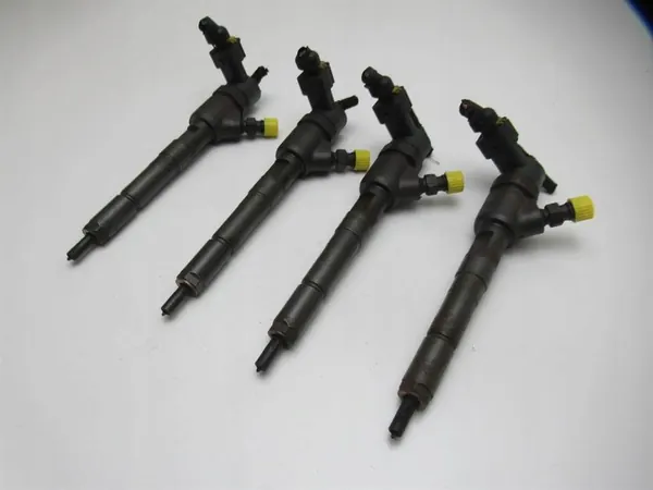 Set iniettori Lancia Ypsilon 1.3 105CV 03-11 0445110322 image 3