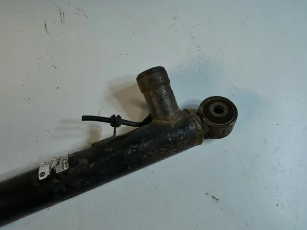 Hinteres Stoßdämpfer VW Golf VI 1K0512009H image 4