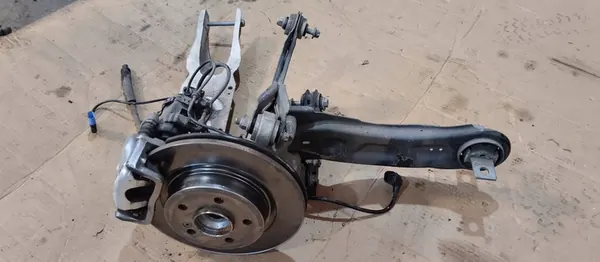 Höger Bakfjädring Mercedes W246 W117 W176 W156 4MATIC image 2