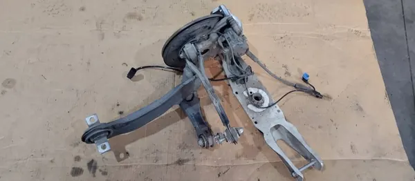 Höger Bakfjädring Mercedes W246 W117 W176 W156 4MATIC image 3