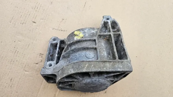 AUDI 80 B4 CABRIO Engine Mount 8A0199352 image 5