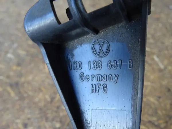 GOLF V AUDI A3 8P LEON II 2.0 TDI Vesiletkua 1K0122109BE image 3