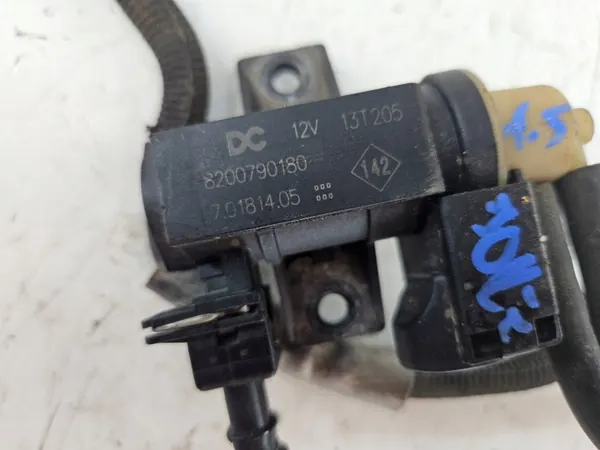 Soupape à vide Nissan OEM 8200790180 pour X-Trail T32 image 3