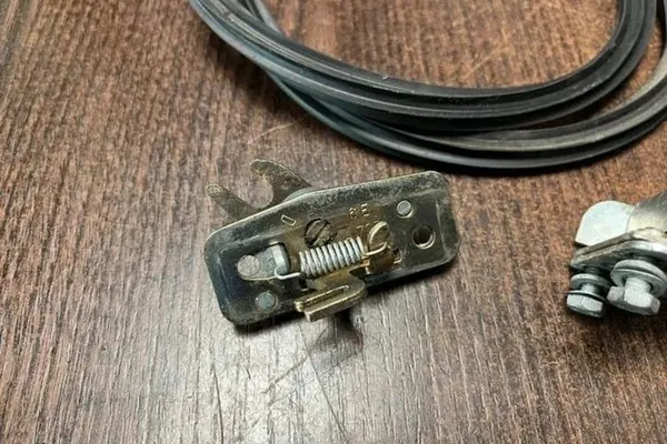 IVECO DAILY Türschloss hinten links 500329770 image 6