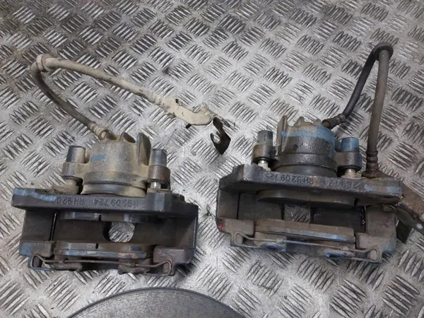 Bromsskivor + Belägg + Bromsok Fram OEM Volvo S80 image 6