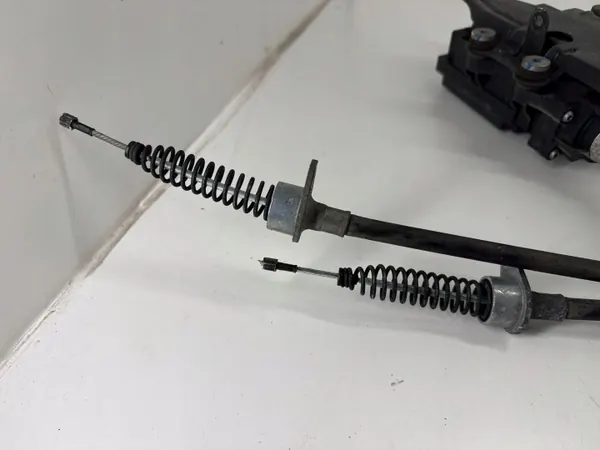 Módulo de travão de mão Chevrolet Camaro 2016 OEM 23369727 image 6
