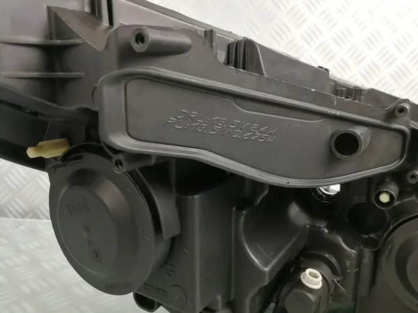 Faros delanteros izquierdo PEUGEOT 2008 Valeo image 6