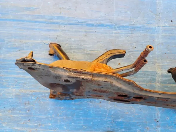 Suzuki SX4 06-12 Vorderachsträger OEM image 10