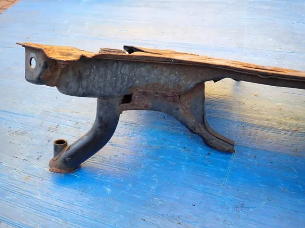 Suzuki SX4 06-12 Vorderachsträger OEM image 6