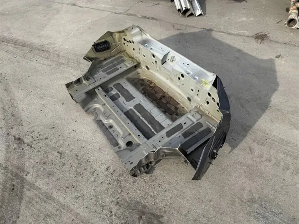 OEM PAS TYLNY WANNA takapaneeli Mercedes CLA W118 image 7