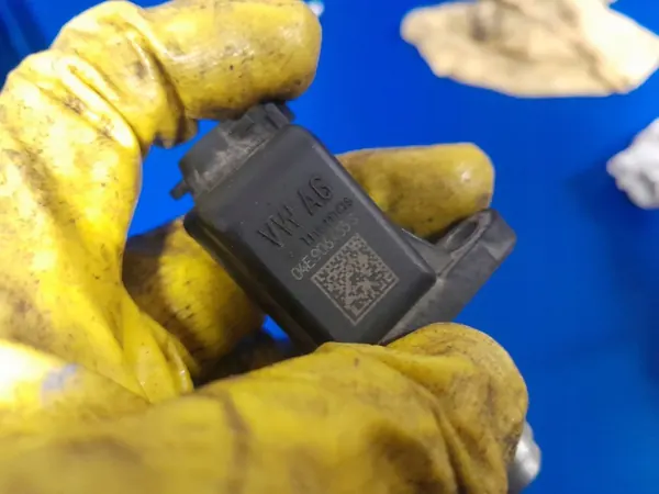 Oljetryckssensor 1.5 TSI DHF VW SKODA SEAT AUDI image 2