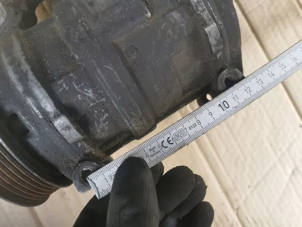 Mercedes W124 Ilmastointikompressori 1161300515 image 5