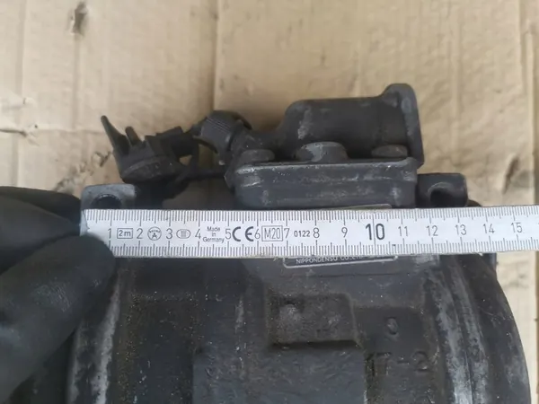 Mercedes W124 Ilmastointikompressori 1161300515 image 7