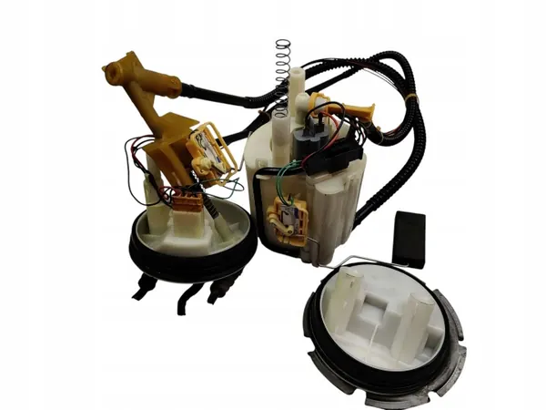 Polttoainepumppu OEM A2034701641 Mercedes CLK W209 image 2