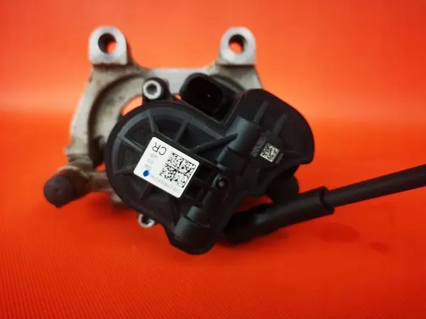 Audi TT 8S Takajarrusatula Vasemmalla 300mm Moottori 49KM 5q0615405cr image 5