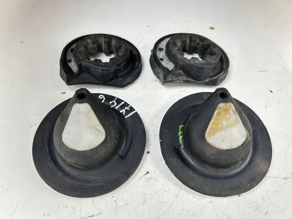 2019 Mercedes-Benz CLA C117 X117 W117 Bakre fjädrar gummi A2463250684 image 8