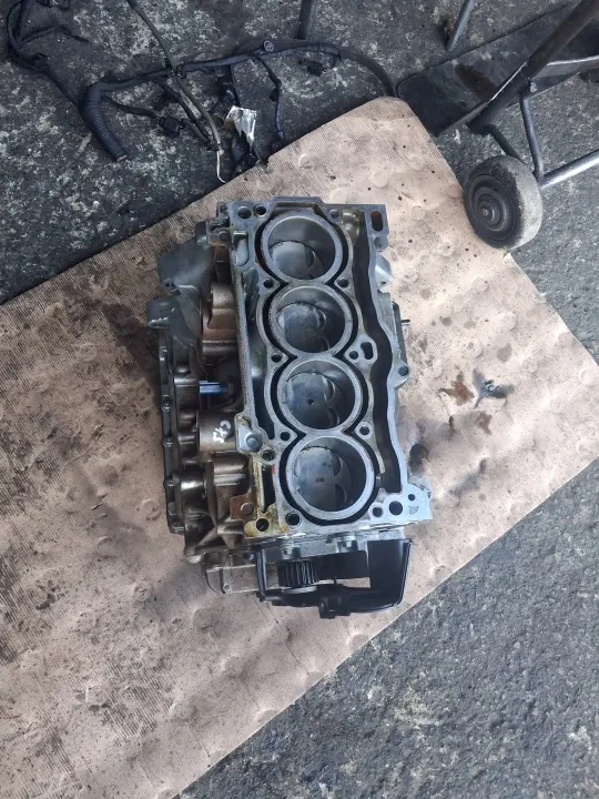 Bloco Motor CXS Completo VW Skoda 1.4 TSI Usado image 2