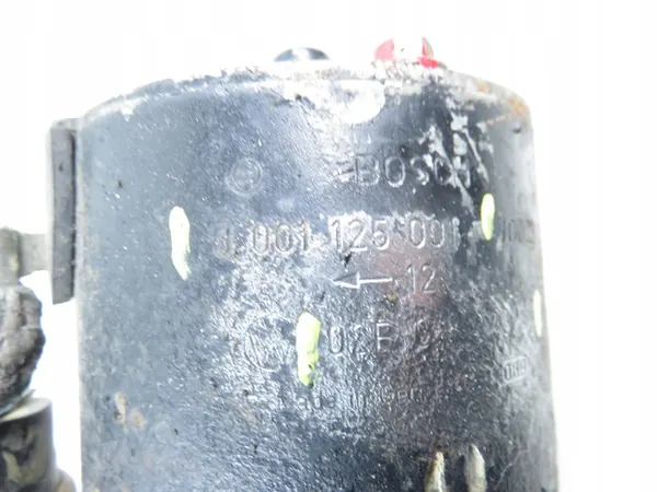 Motor de arranque VW Transporter T4 2.4 D - AJA 02B911023D image 3