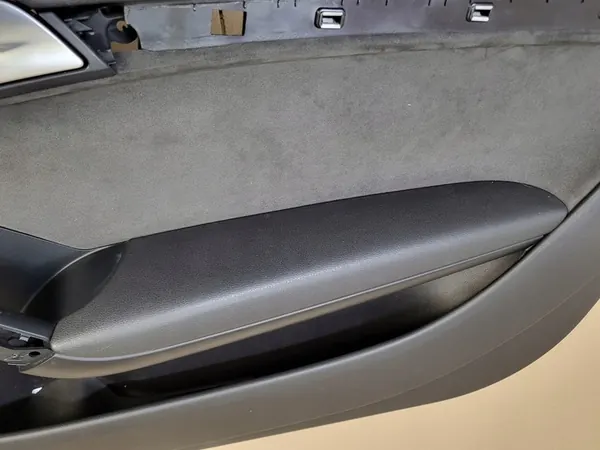 Rechter Alcantara armsteunpaneel Audi A5 8T Coupe image 9