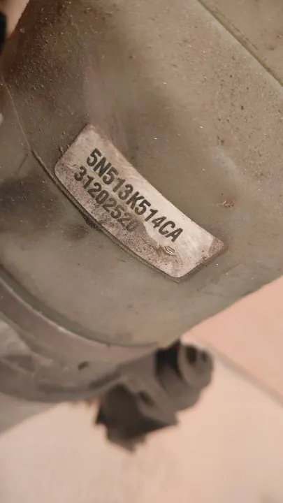 Pompe de direction Volvo OEM 5N513K514 Occasion image 6