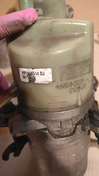 Pompe de direction Volvo OEM 5N513K514 Occasion image 7