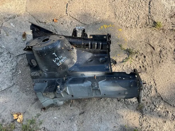 KUGAMK1LEWA Främre vänster längsbalk för Kuga MK1 image 2