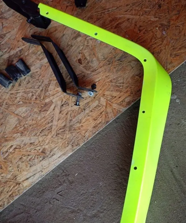 Spoiler de cabina Scania 22323231455 - Estado usado image 6