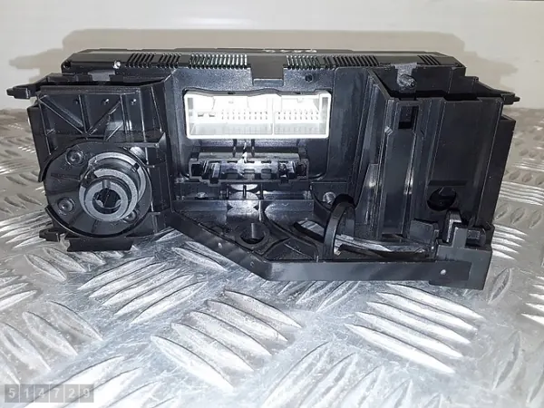 VW Golf Plus ilmastointimoduuli OEM 1CF74730920 image 4