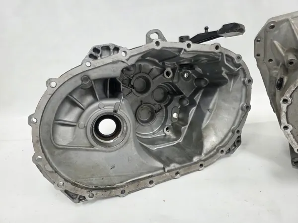 Cárter da Caixa Renault OEM G9UX83 820045 image 3