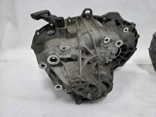 Cárter da Caixa Renault OEM G9UX83 820045 image 5