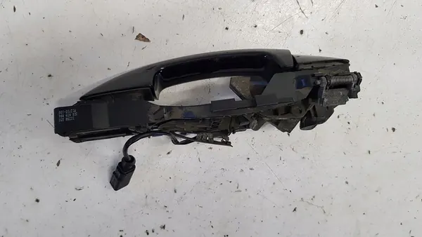 Etumma oikea ovenkahva VW Passat CC LC9X image 5