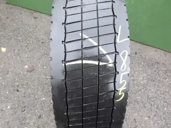Continental Conti Hybrid LD3 235/75R17.5 132 M image 2