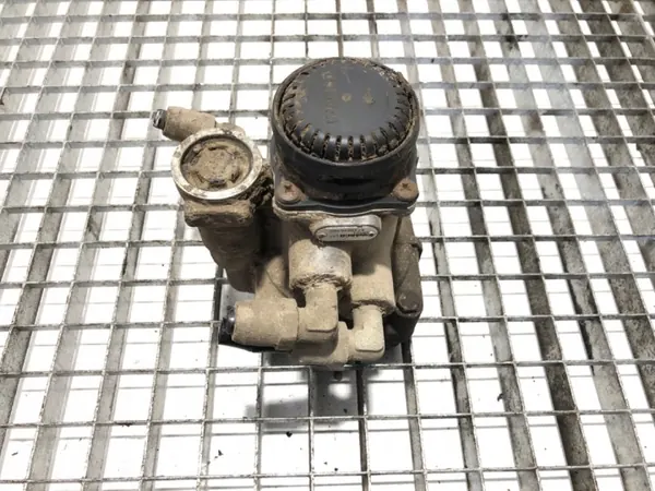 Soupape de Commande Remorque OEM 9730090100 Scania image 2