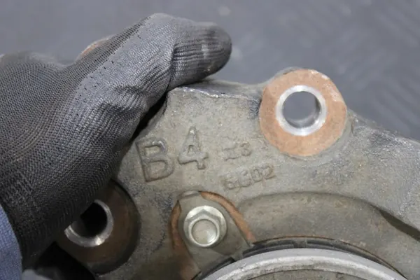 Supporto cambio Nissan X-Trail T32 image 2