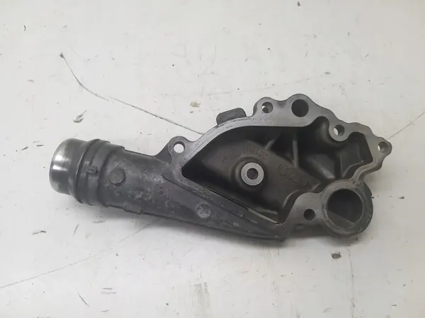 Tubo de água Audi A7 3.0 TFSI OEM 06E121161BB image 2