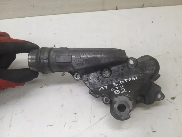 Tubo de água Audi A7 3.0 TFSI OEM 06E121161BB image 8