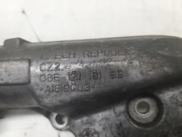 Tubo de água Audi A7 3.0 TFSI OEM 06E121161BB image 9