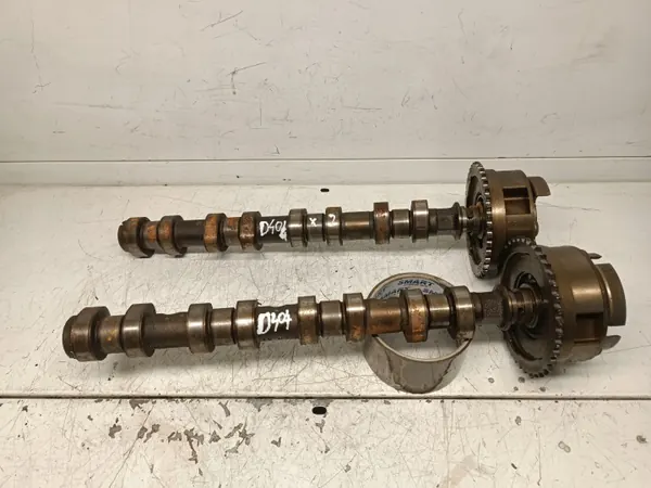 Opel Astra J 1.4 Avgas kamaxel OEM 55562225 image 2